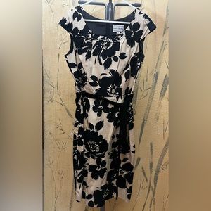 Black and nude floral dress by Karin Stevens Size 8